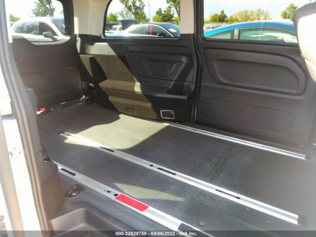 Photo 7 VIN: WD4PG2EE1K3579694 - MERCEDES-BENZ METRIS PASSENGER VAN 