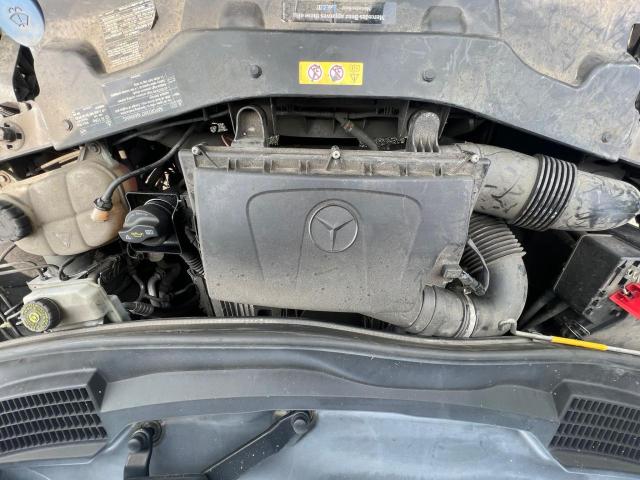 Photo 6 VIN: WD4PG2EE3J3398398 - MERCEDES-BENZ METRIS 