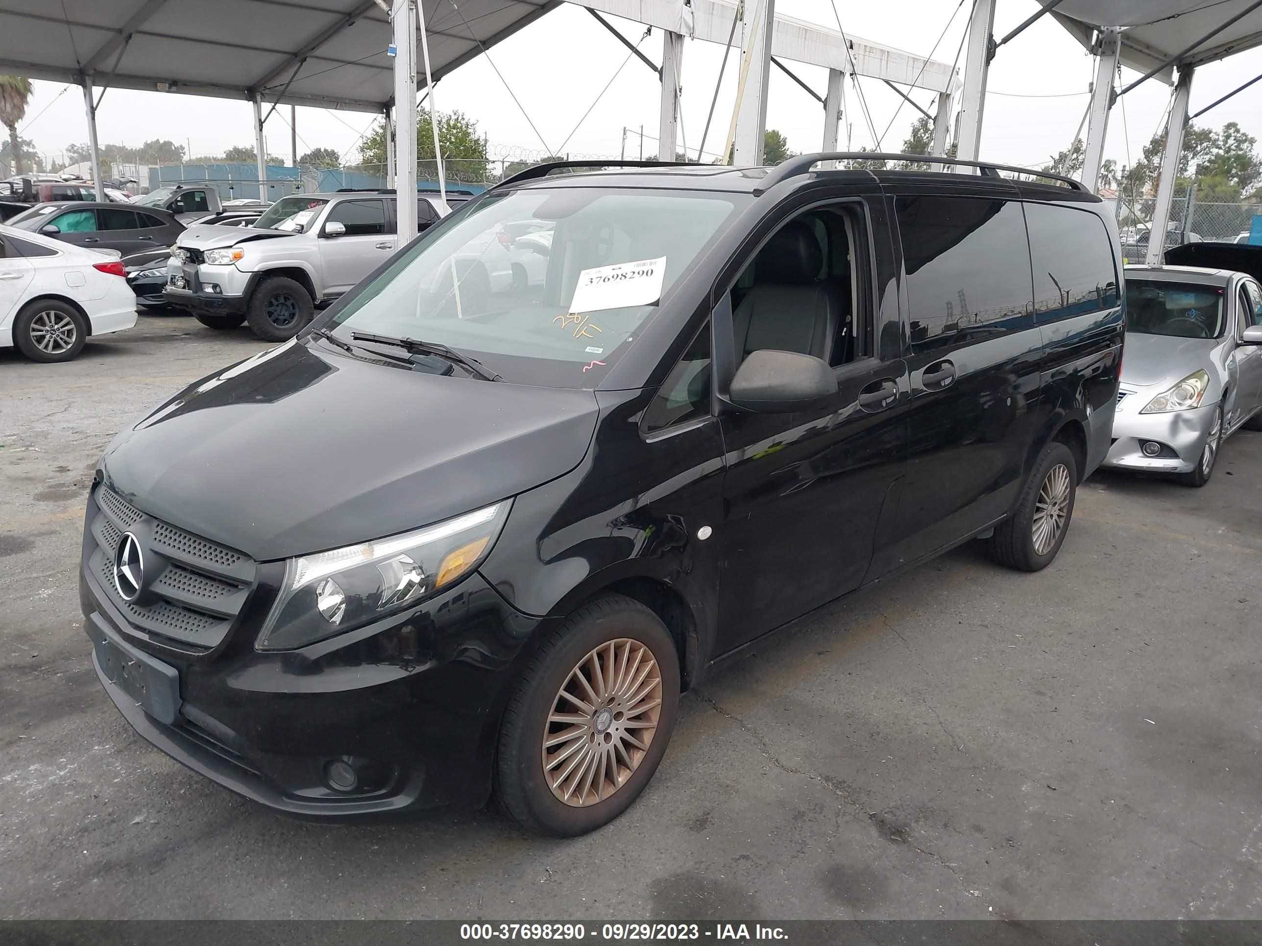 Photo 1 VIN: WD4PG2EE7H3317817 - MERCEDES-BENZ METRIS PASSENGER VAN 