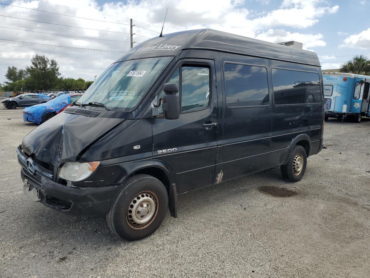 Photo 0 VIN: WD8PD644355787494 - DODGE SPRINTER 