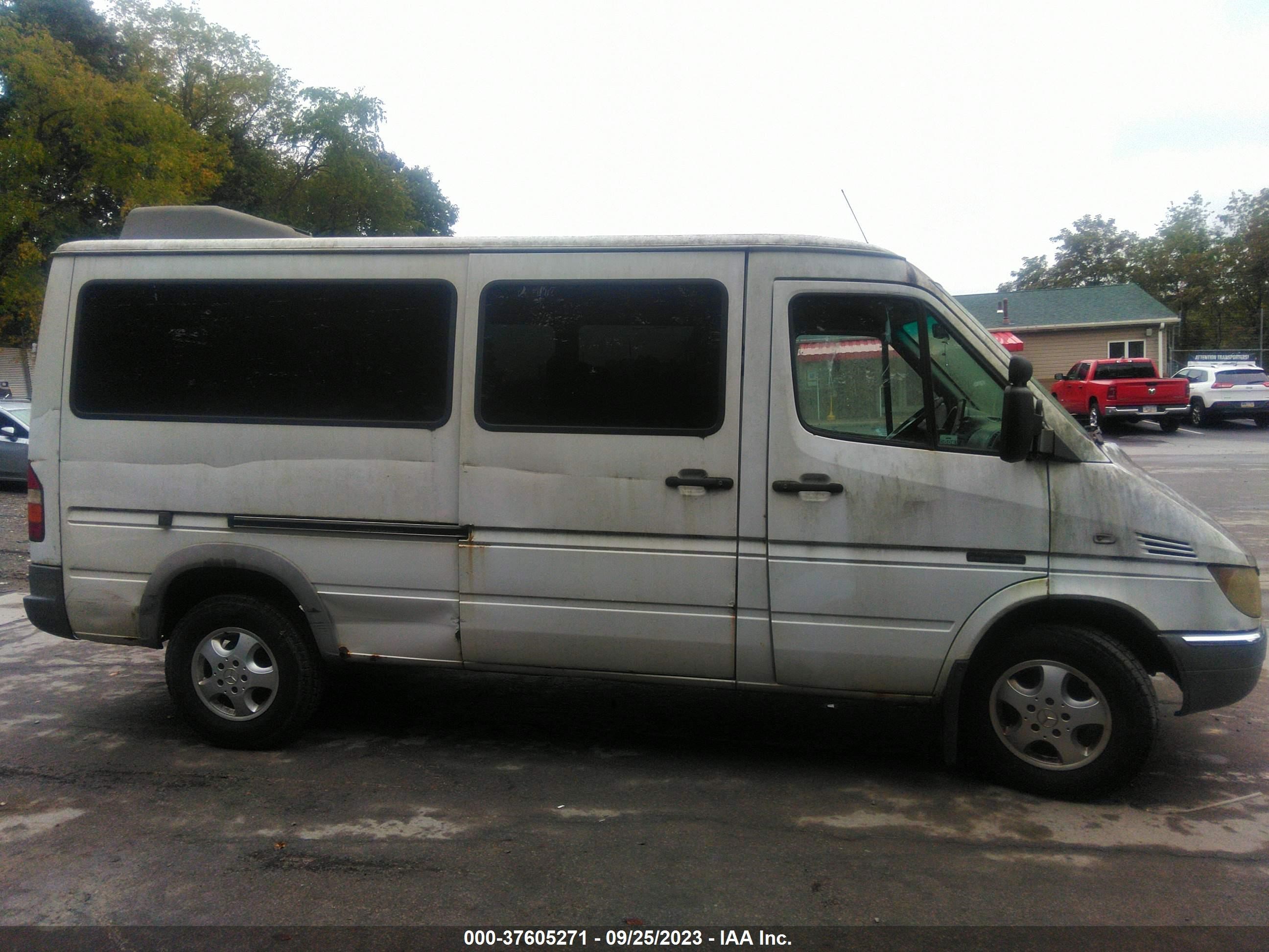 Photo 5 VIN: WD8PD644X65898996 - DODGE SPRINTER 