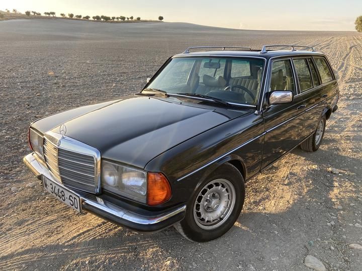 Photo 0 VIN: WDB1231831F020819 - MERCEDES-BENZ 240 TD 