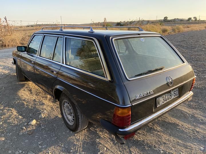 Photo 3 VIN: WDB1231831F020819 - MERCEDES-BENZ 240 TD 