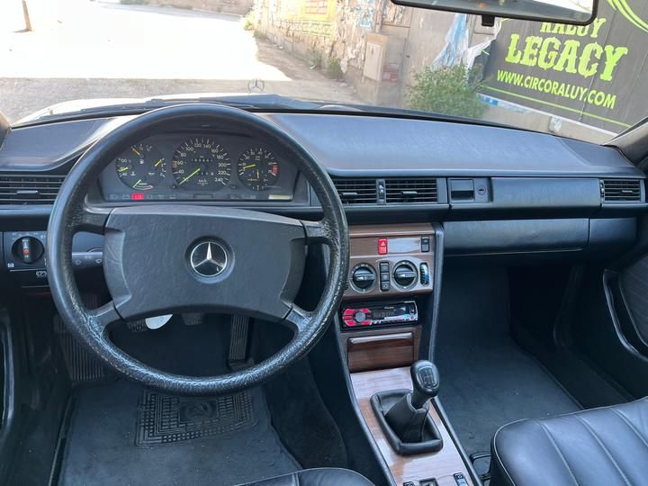 Photo 2 VIN: WDB1240261A672038 - MERCEDES-BENZ E 260 