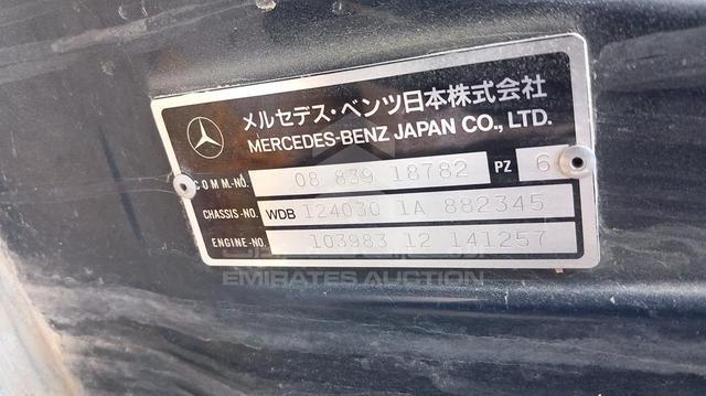 Photo 3 VIN: WDB1240301A882345 - MERCEDES E 