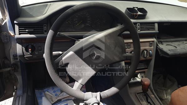 Photo 17 VIN: WDB1240301B540066 - MERCEDES-BENZ E 300 