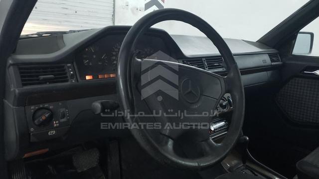 Photo 12 VIN: WDB1240321B935457 - MERCEDES E320 