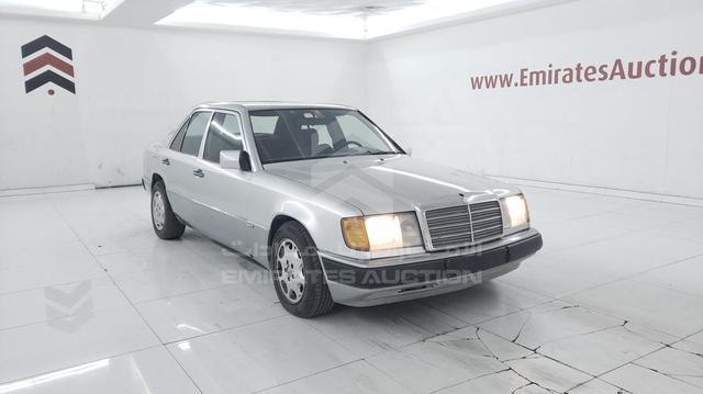 Photo 10 VIN: WDB1240321B935457 - MERCEDES E320 