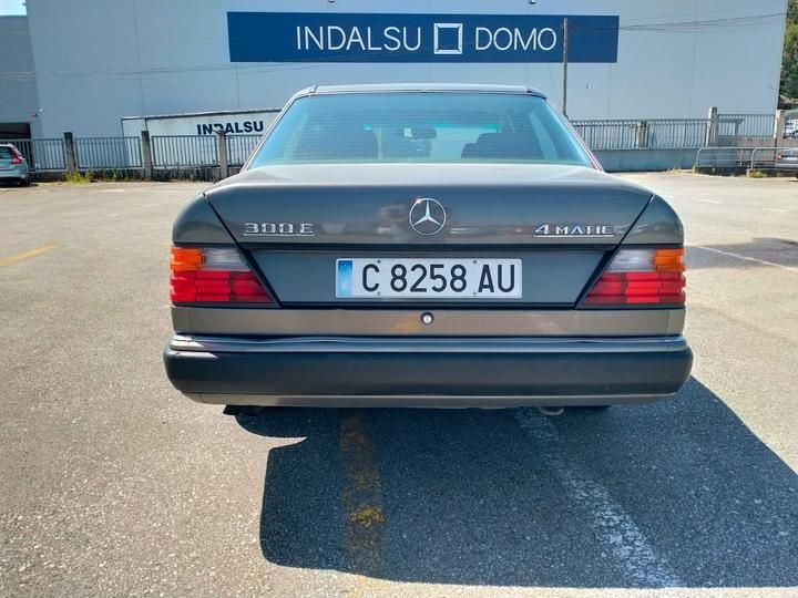 Photo 3 VIN: WDB1242301B322783 - MERCEDES-BENZ E300 W124 