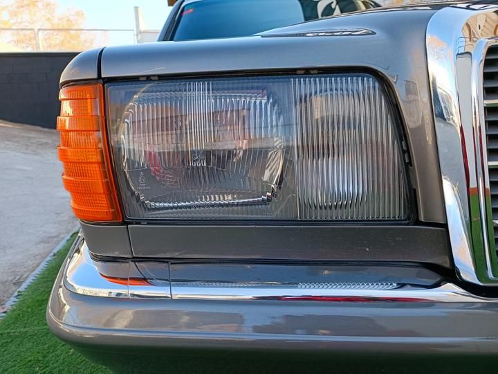 Photo 13 VIN: WDB1260371A142120 - MERCEDES-BENZ 500 