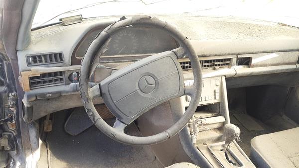 Photo 11 VIN: WDB1260451A519760 - MERCEDES-BENZ 560 SEC 