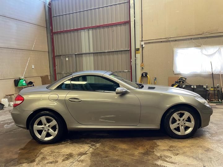 Photo 5 VIN: WDB1714421F016819 - MERCEDES-BENZ SLK 200 KOMPRESSOR CONVERTIBLE 