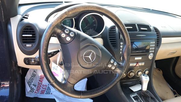 Photo 10 VIN: WDB1714421F125136 - MERCEDES-BENZ SLK 200 