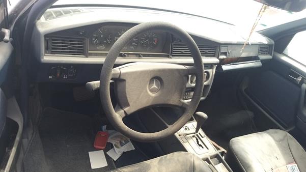 Photo 11 VIN: WDB2010241F680273 - MERCEDES-BENZ 190 E 