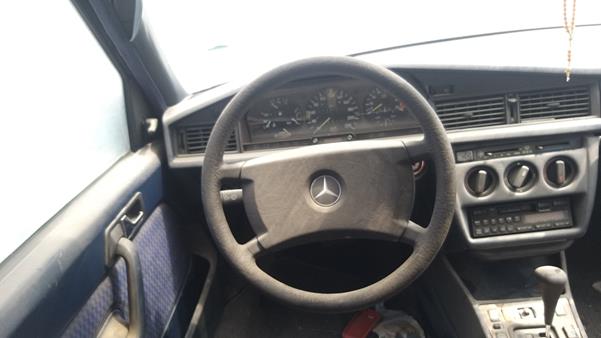 Photo 13 VIN: WDB2010241F680273 - MERCEDES-BENZ 190 E 