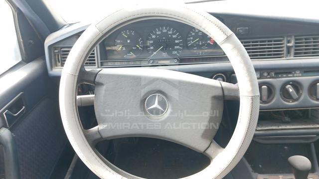 Photo 16 VIN: WDB2010241F835513 - MERCEDES E 