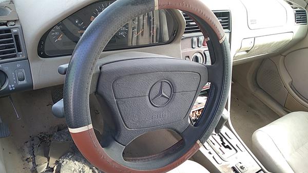 Photo 15 VIN: WDB2020201F775673 - MERCEDES-BENZ C200 