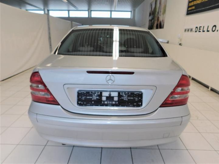 Photo 5 VIN: WDB2030071F484231 - MERCEDES-BENZ C-CLASS SALOON 