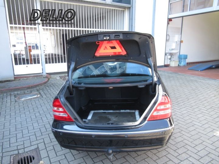 Photo 2 VIN: WDB2030081A556065 - MERCEDES-BENZ C 220 