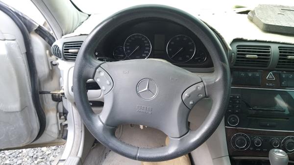 Photo 11 VIN: WDB2030401F615095 - MERCEDES-BENZ C 230 