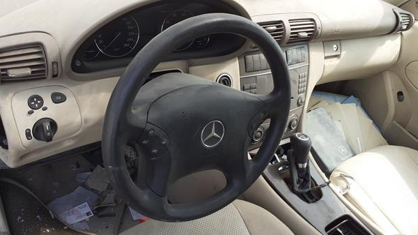 Photo 11 VIN: WDB2030421F689846 - MERCEDES-BENZ C200 