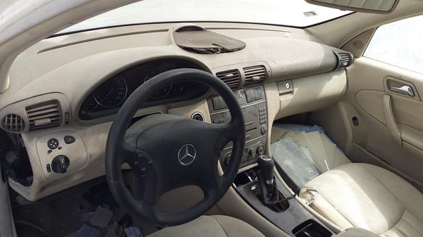 Photo 13 VIN: WDB2030421F689846 - MERCEDES-BENZ C200 