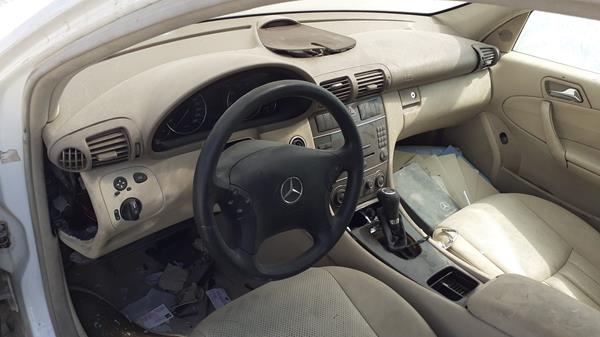 Photo 9 VIN: WDB2030421F689846 - MERCEDES-BENZ C200 