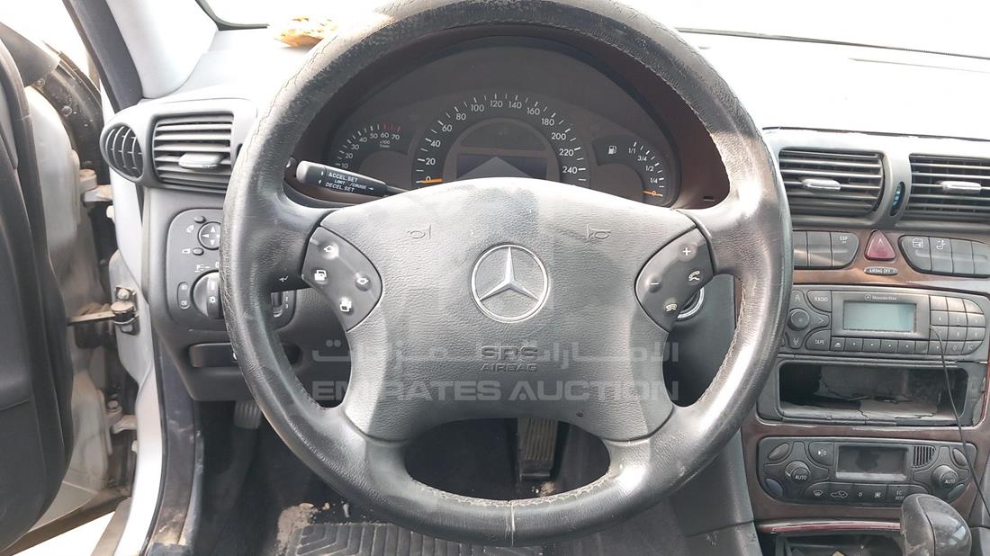 Photo 11 VIN: WDB2030451F044913 - MERCEDES C 