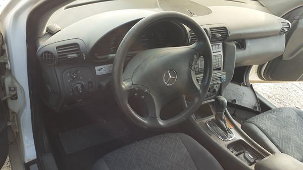 Photo 9 VIN: WDB2030451F146636 - MERCEDES-BENZ C200 