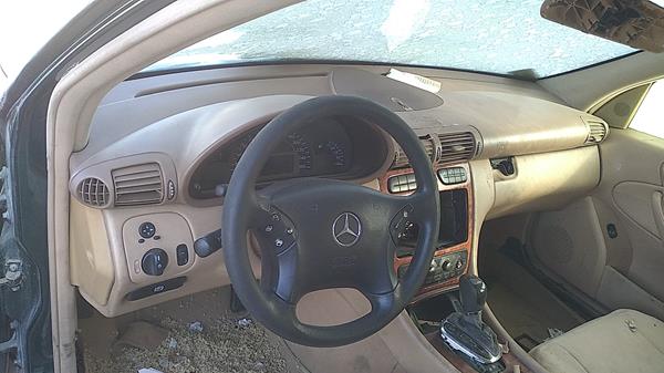 Photo 10 VIN: WDB2030451F224064 - MERCEDES-BENZ C200 