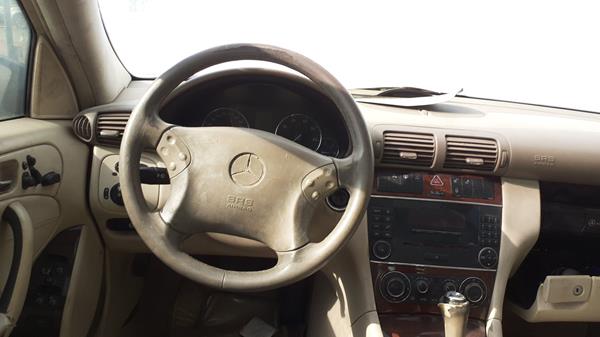 Photo 11 VIN: WDB2030561F739794 - MERCEDES-BENZ C 350 