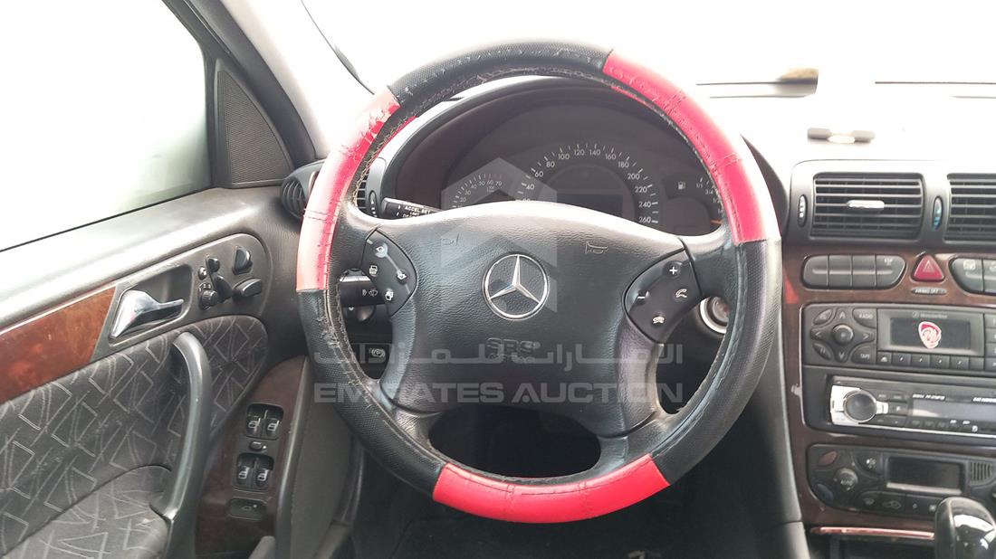 Photo 13 VIN: WDB2030611F040199 - MERCEDES C 