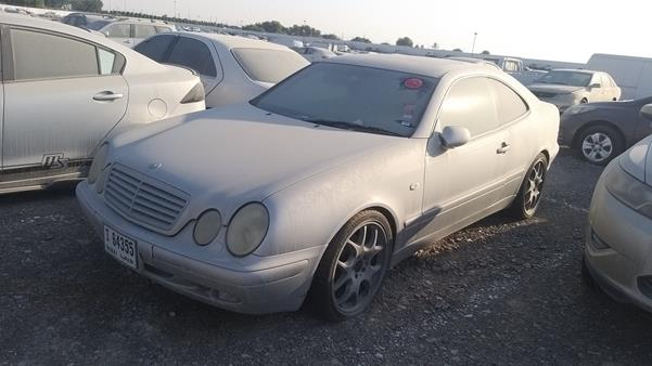 Photo 3 VIN: WDB2083651F024726 - MERCEDES-BENZ CLK320 