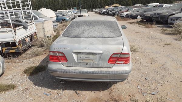 Photo 5 VIN: WDB2083651F072123 - MERCEDES-BENZ CLK320 