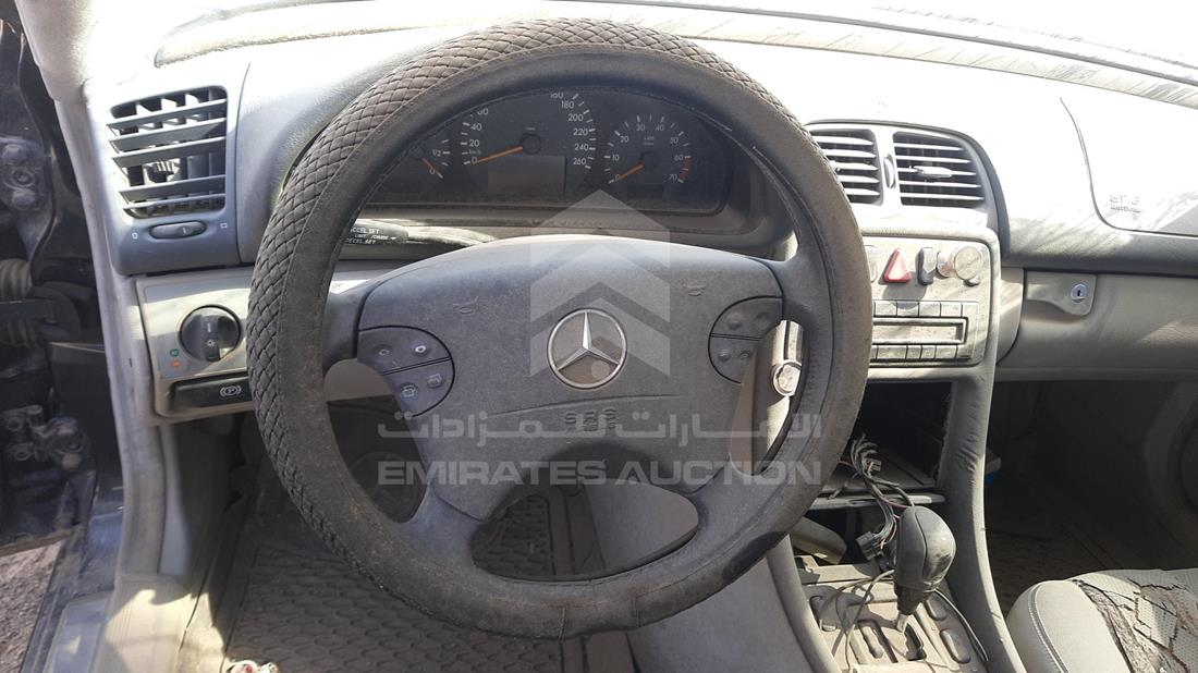 Photo 11 VIN: WDB2083651T077511 - MERCEDES SLK 320 