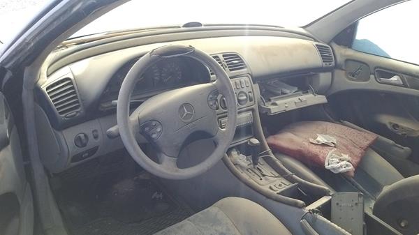 Photo 9 VIN: WDB2084471T044647 - MERCEDES-BENZ CLK 230 