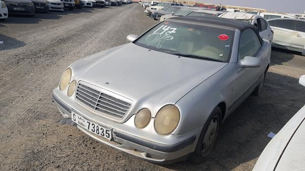 Photo 2 VIN: WDB2084651T009440 - MERCEDES-BENZ CLK320 