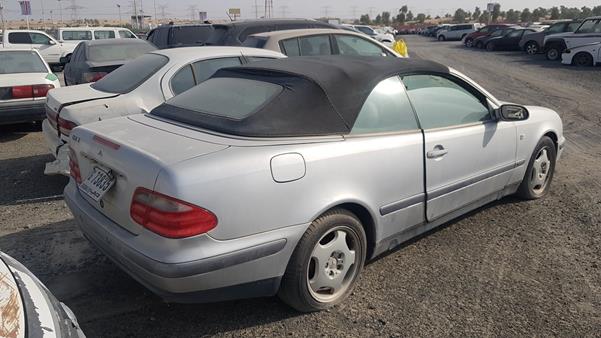 Photo 5 VIN: WDB2084651T009440 - MERCEDES-BENZ CLK320 