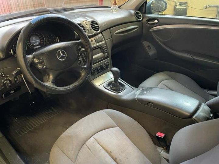 Photo 9 VIN: WDB2093161F136126 - MERCEDES-BENZ CLK 270 CDI CITY CAR 