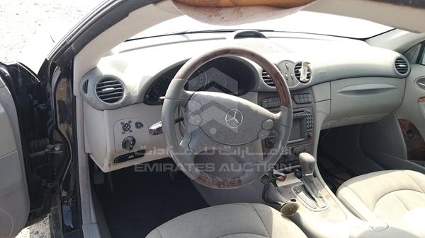 Photo 11 VIN: WDB2093611F097735 - MERCEDES-BENZ CLK320 