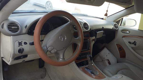 Photo 11 VIN: WDB2093651F046786 - MERCEDES-BENZ CLK320 