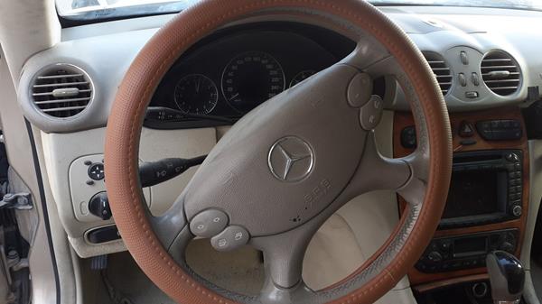 Photo 13 VIN: WDB2093651F046786 - MERCEDES-BENZ CLK320 