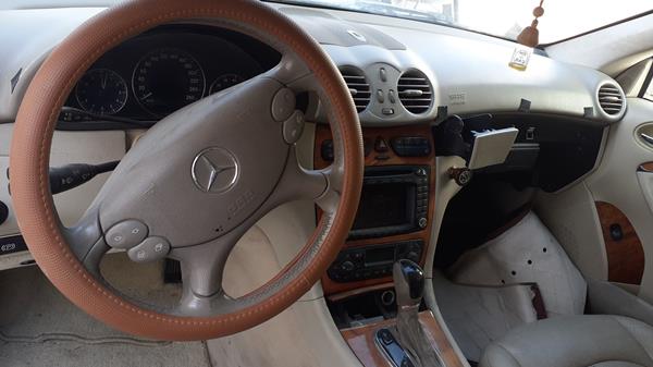 Photo 15 VIN: WDB2093651F046786 - MERCEDES-BENZ CLK320 