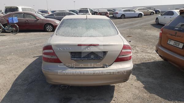 Photo 7 VIN: WDB2093651F072004 - MERCEDES-BENZ CLK320 