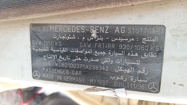 Photo 3 VIN: WDB2100371A298342 - MERCEDES-BENZ E200 