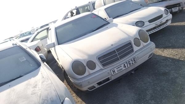 Photo 8 VIN: WDB2100371A298342 - MERCEDES-BENZ E200 