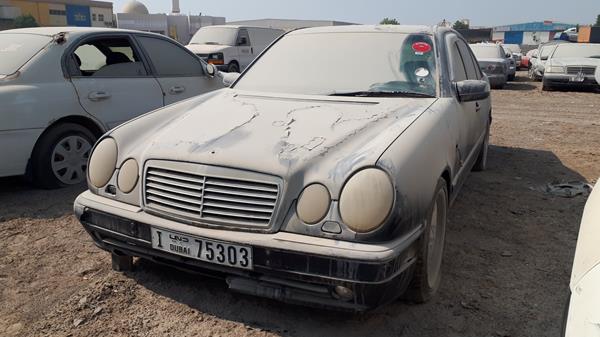 Photo 4 VIN: WDB2100551A006374 - MERCEDES-BENZ E320 