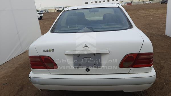 Photo 4 VIN: WDB2100551A024738 - MERCEDES-BENZ E320 