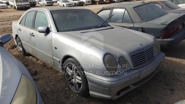 Photo 12 VIN: WDB2100551A041591 - MERCEDES E320 