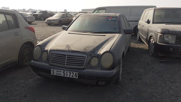 Photo 4 VIN: WDB2100551A073884 - MERCEDES-BENZ E320 